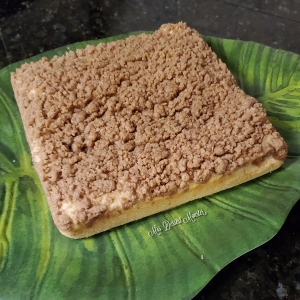 cream cheese stuffed coffee cake with cinnamon streusel - Mrs. Dessert Monster